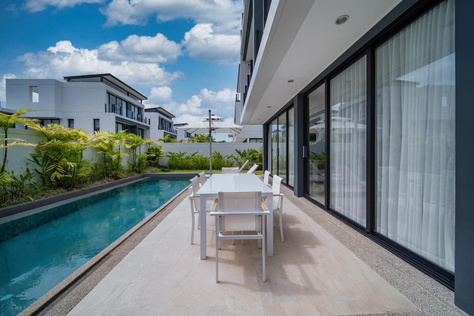 4bdr Pool In Laguna Park 2
